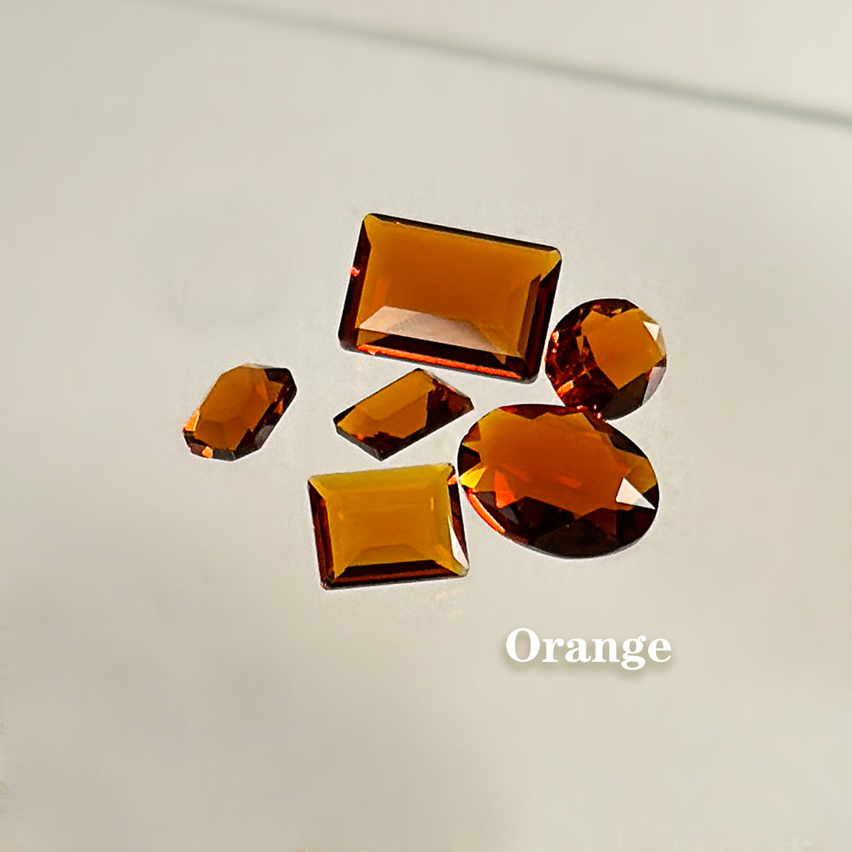 [generic] Nail diamond (Orange)