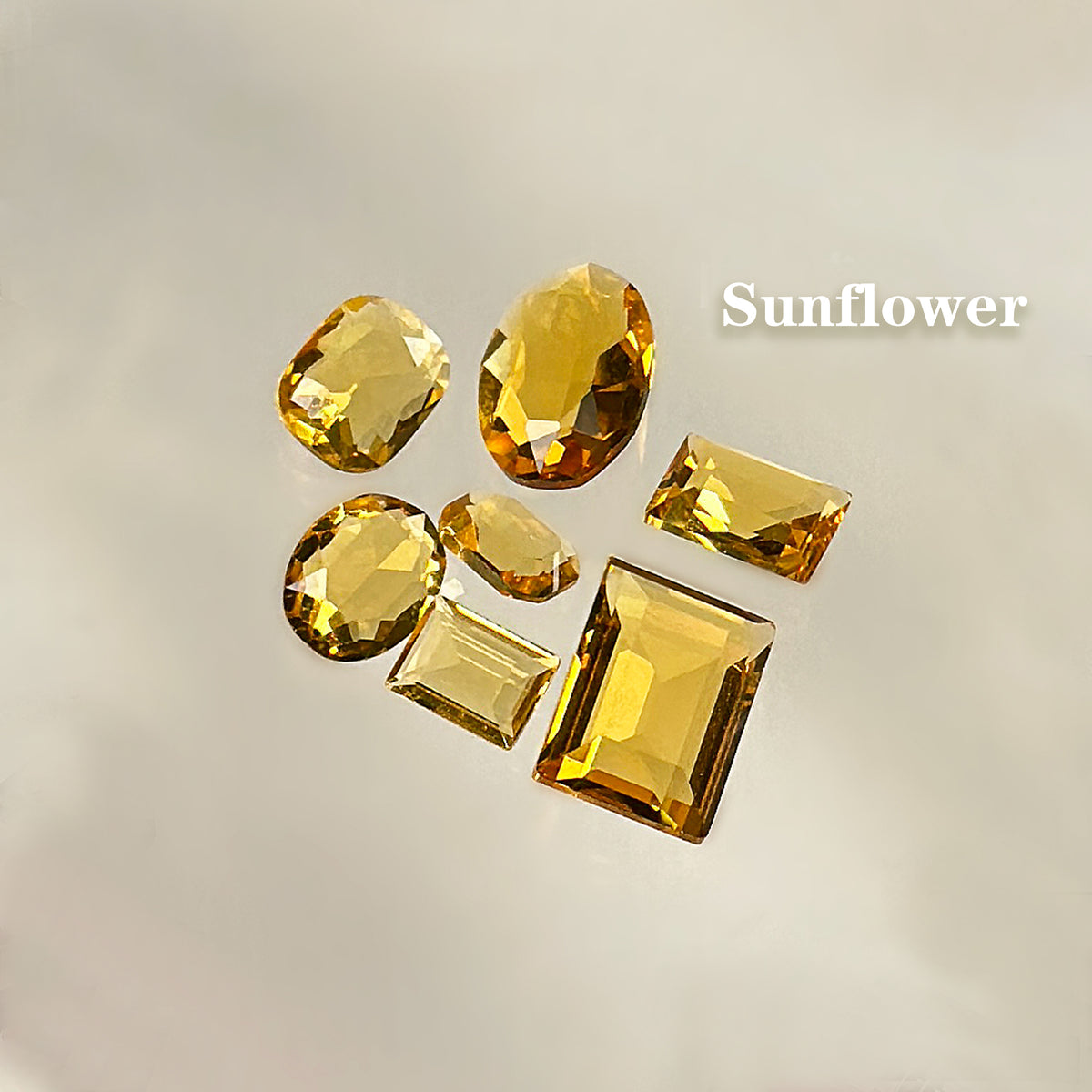 [generic] Nail diamond (Sunflower)